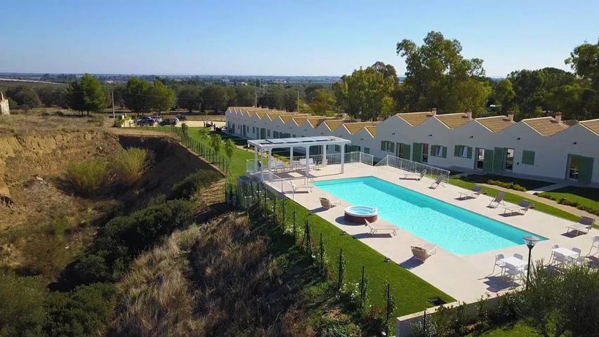 Hotel per 4 persone, con panorama e giardino nonché piscina, con animali domestici - 1
