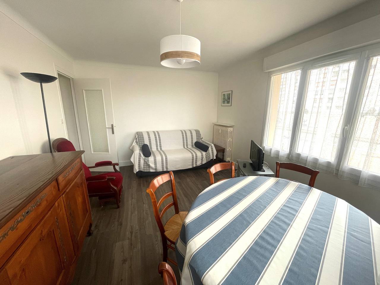 Appartement entier, Appartement T2 Moderne avec Parking, Proche Plage et Commerces - Les Sables d'Olonne in Les Sables-d'Olonne, Vendée