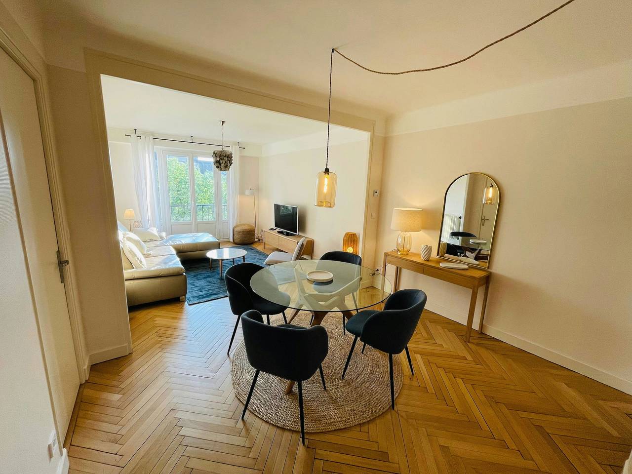 Geheel appartement, Vakantieappartement voor 4 personen met terras in Reims, Marne