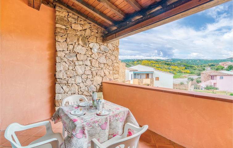 Apartamento vacacional entero, ¡Acogedor 2BR Apt Cerca de la Playa - Congelador / WiFi / Cocina! in Isola Rossa, Trinità d'Agultu e Vignola