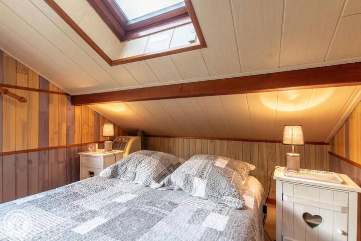 Location de vacances pour 3 personnes, avec piscine et vue ainsi que sauna et jardin à Doussard - 3