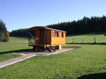 Chambre d’hôte pour 2 personnes, avec jardin à Gilley