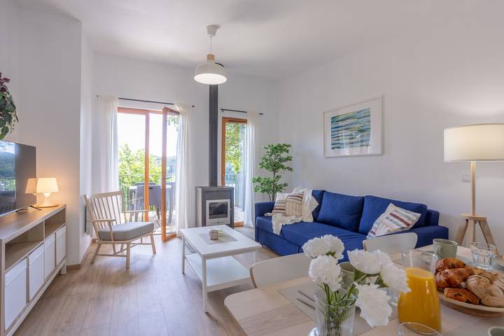 Location de vacances pour 6 personnes, avec terrasse dans Lac du Val-Joly - 2