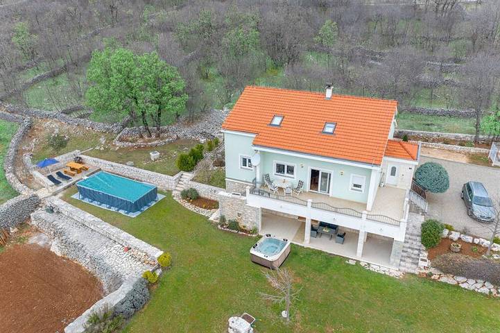 Ferienhaus für 11 Personen, mit Garten und Terrasse