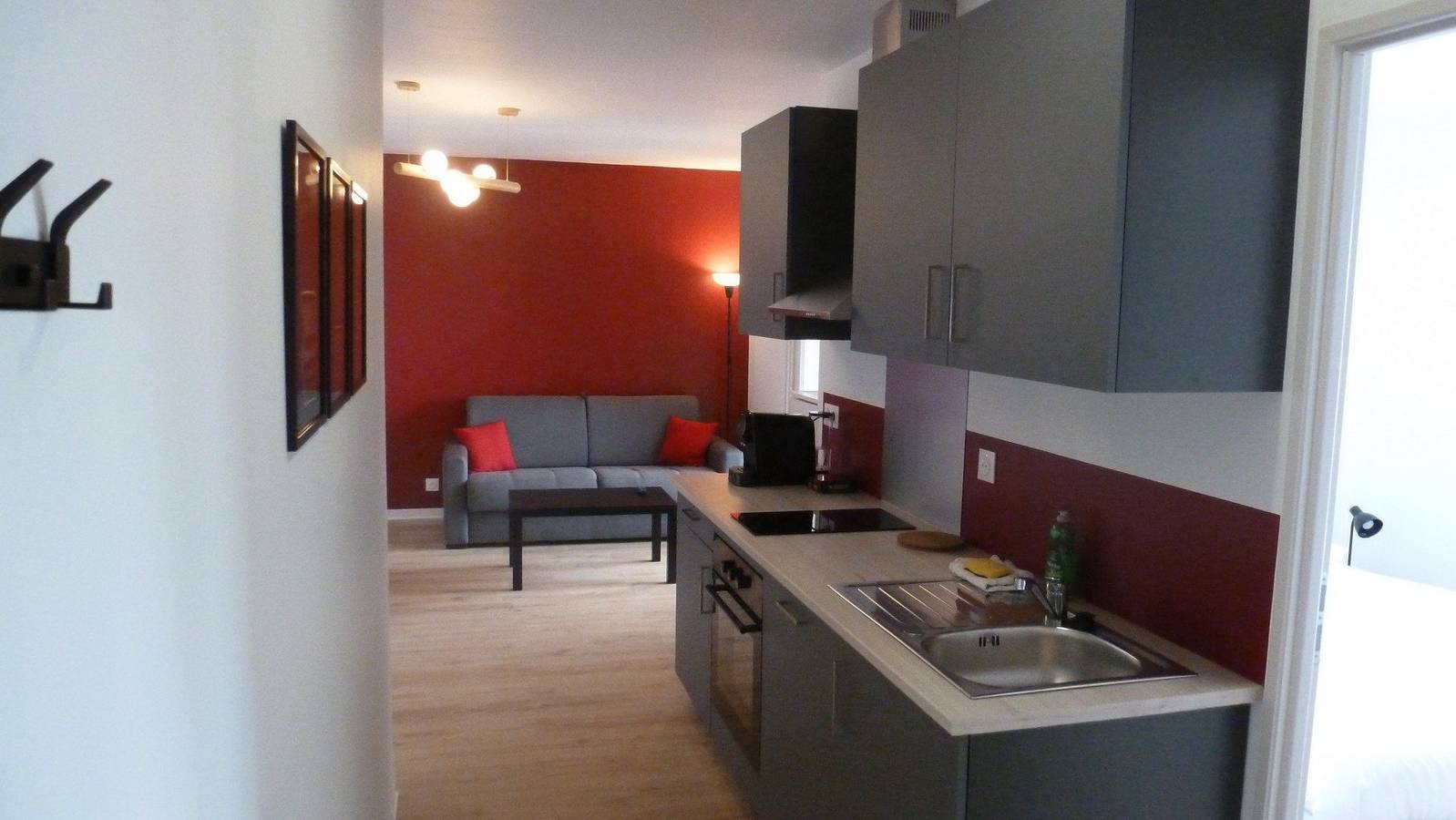 Appartement entier, Logement Érable 2 pièces: 18Molierefr 3 km Futuroscope in Chasseneuil-du-Poitou, Vienne (France)