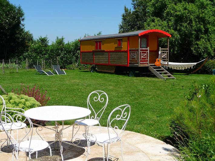 Chambre d’hôte pour 4 personnes, avec Terrasse et Jardin dans les Pays de la Loire