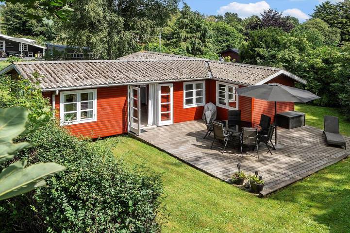 Ferienhaus für 4 Personen, mit Terrasse in Råbylille Strand