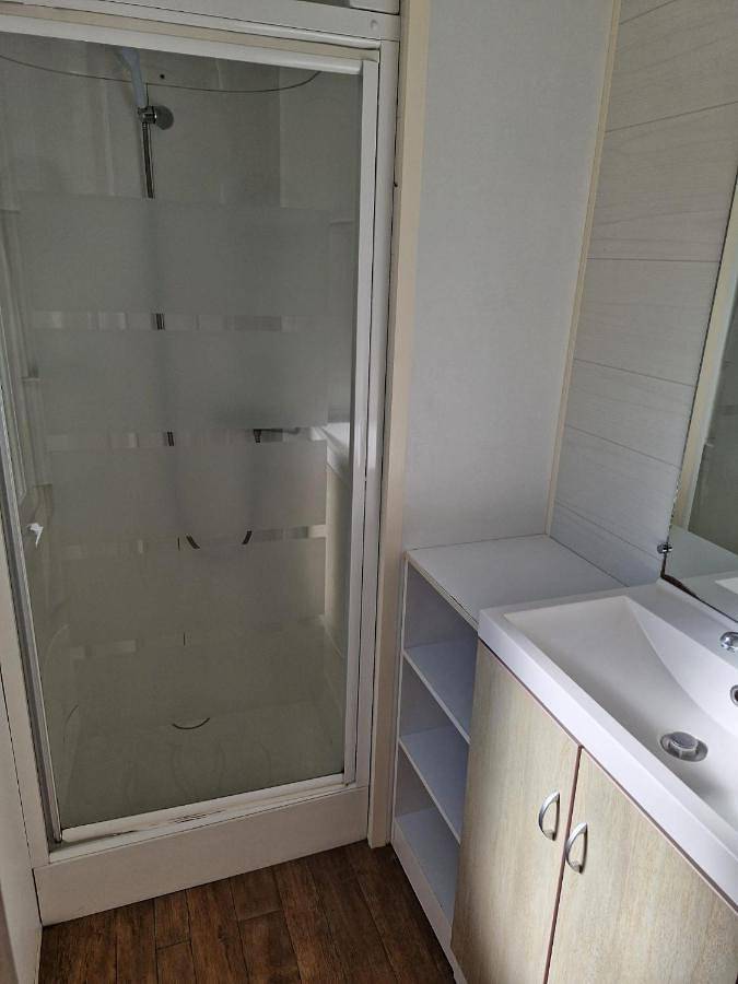 Camping pour 4 personnes, avec Terrasse et Jardin dans le Luberon - 4