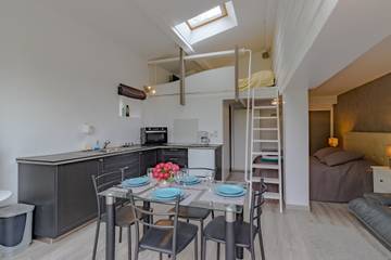 Appartement De Vacances pour 4 Personnes dans Saint-Romain-la-Virvée, Région de Libourne, Photo 3