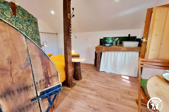 Gîte pour 2 personnes, avec jardin à Montenay - 2