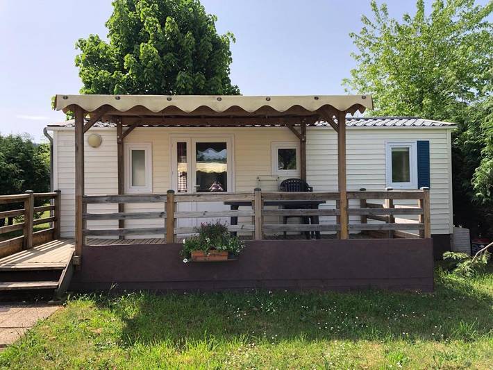 Camping pour 6 personnes, avec terrasse et jardin, animaux acceptés