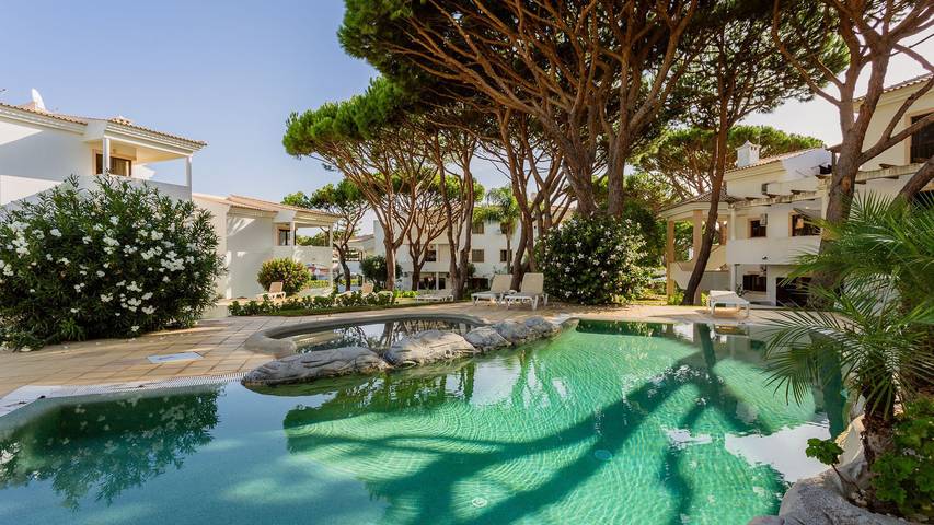 Appartement de vacances pour 6 personnes, avec piscine et terrasse
