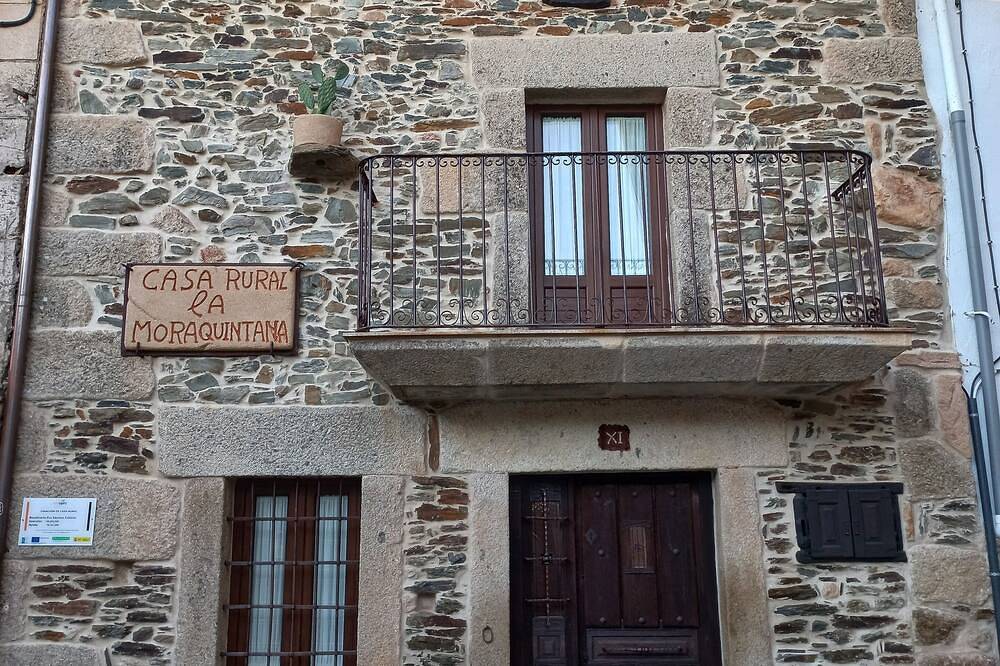 Acogedora Casa Rural La Moraquintana en norte de Cáceres ideal familias in Santibáñez el Bajo, Provincia de Cáceres