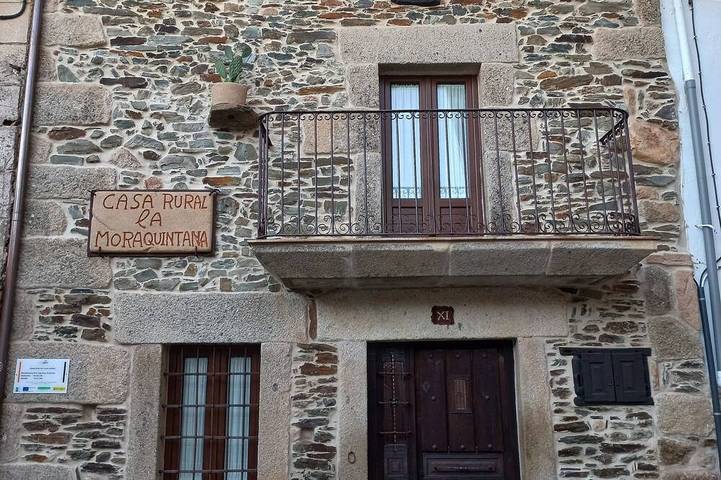 Casa rural para 4 personas, con balcón - 1
