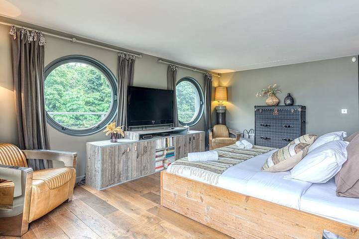 Péniche pour 6 personnes, avec jacuzzi et balcon dans les Hauts-de-Seine - 2