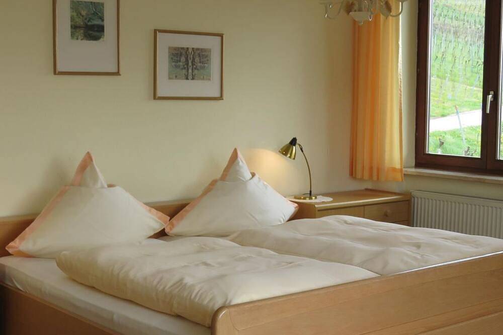 Gästehaus Renate und Albrecht Heil - Doppelzimmer mit Kochnische in Pleisweiler-Oberhofen, Südliche Weinstraße