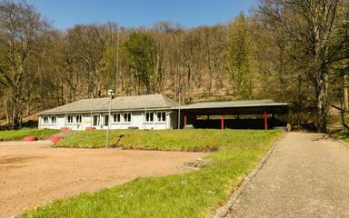 Gîte pour 9 personnes, avec jardin à Haulmé