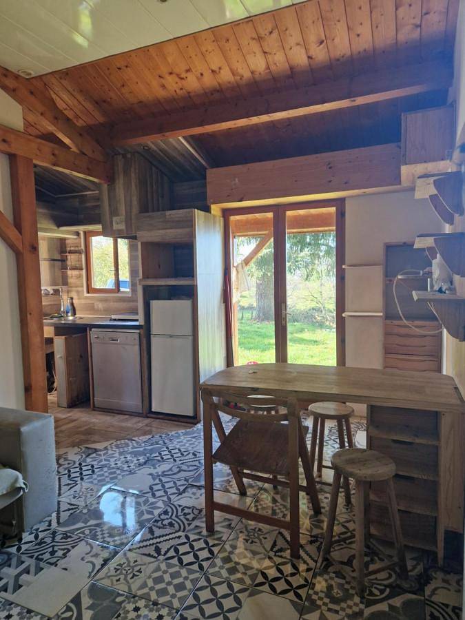 Location de vacances pour 2 personnes, avec vue et jardin à Châtel-Montagne - 3