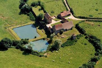 Vakantiehuis voor 13 Personen in Viry (Saône-et-Loire), Charolles en omgeving, Afbeelding 2