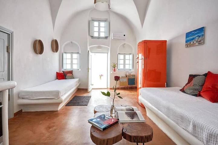 Santorini-Schätze Rockside Villa traditionell in Santorin