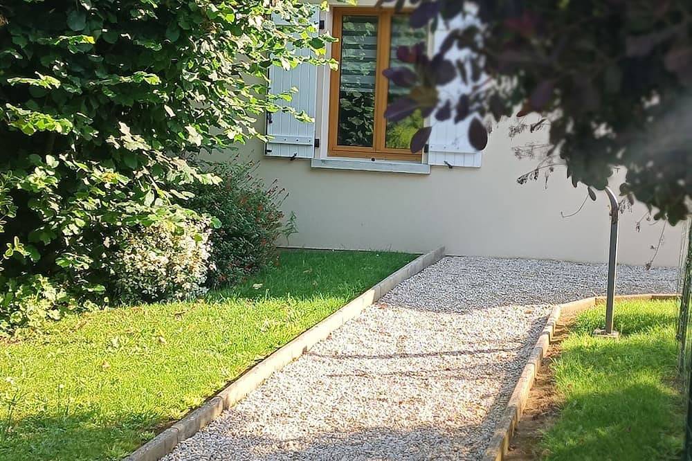 Maison à la campagne 3 étoiles au calme de plain pied. in Aisne