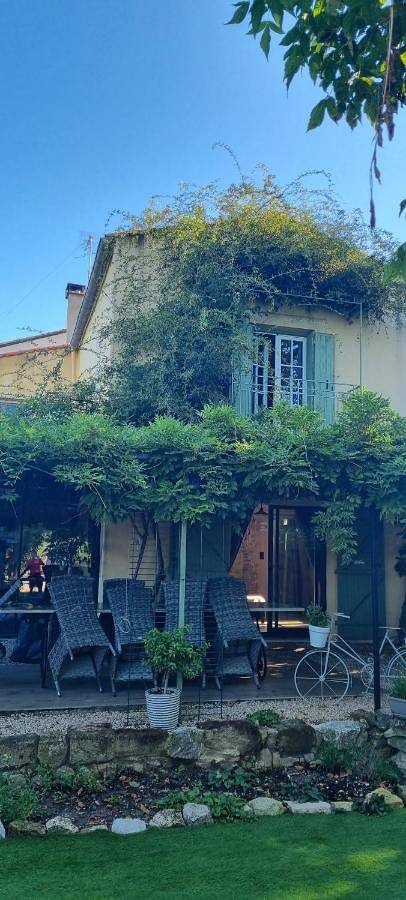 Location de vacances pour 6 personnes, avec jardin et piscine à Brignon - 2