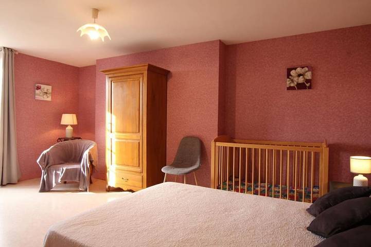 Gîte pour 6 personnes, avec jardin dans Folligny - 3