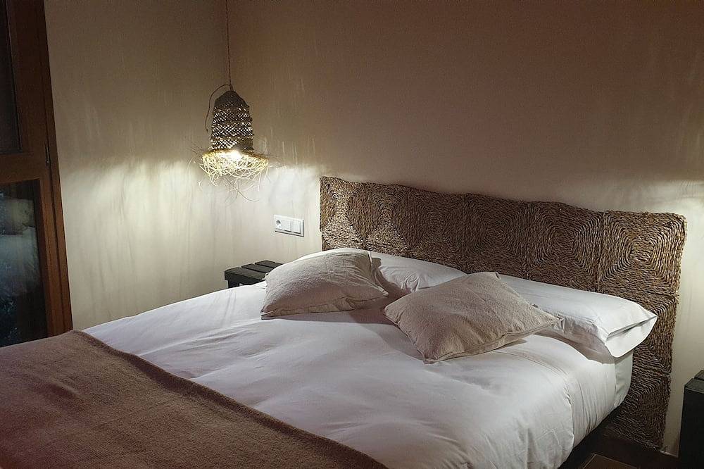 Great spacious and charming rural house in Alforja, Baix Camp