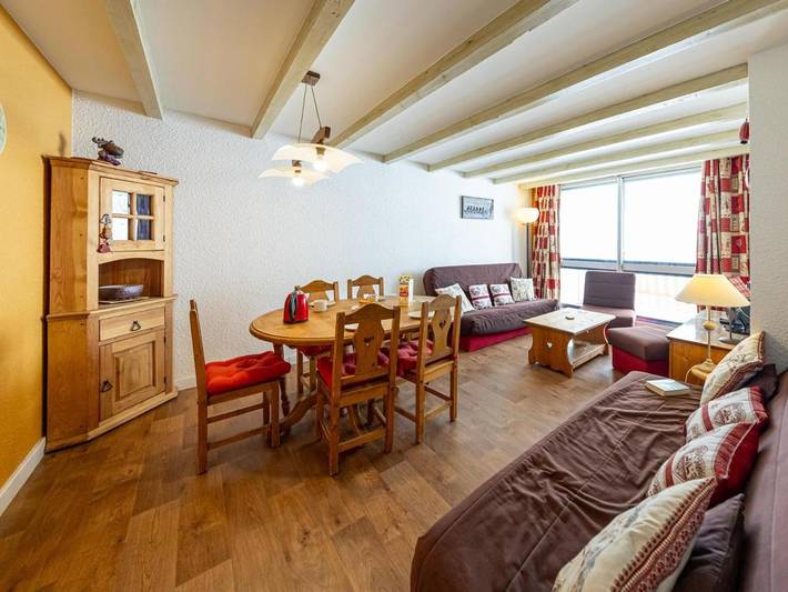 Gîte pour 6 personnes, avec balcon dans Office De Tourisme De Saint Francois Longchamp