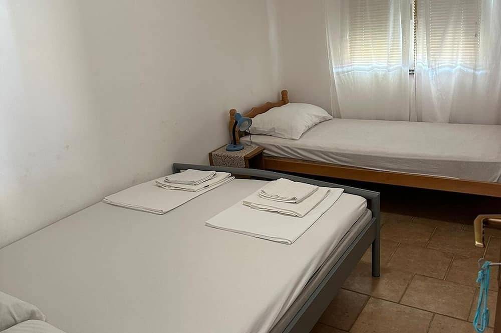 Ganze Wohnung, 2-Zimmer-Ferienwohnung mit Terrasse und Meerblick Metajna (Pag in Metajna, Pag