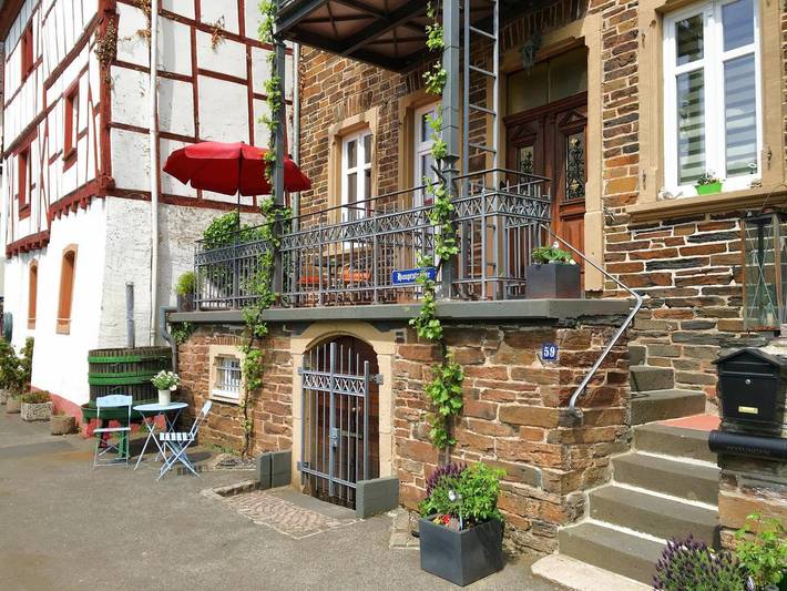 Ferienwohnung für 2 Personen, mit Balkon und Terrasse in Zell An Der Mosel