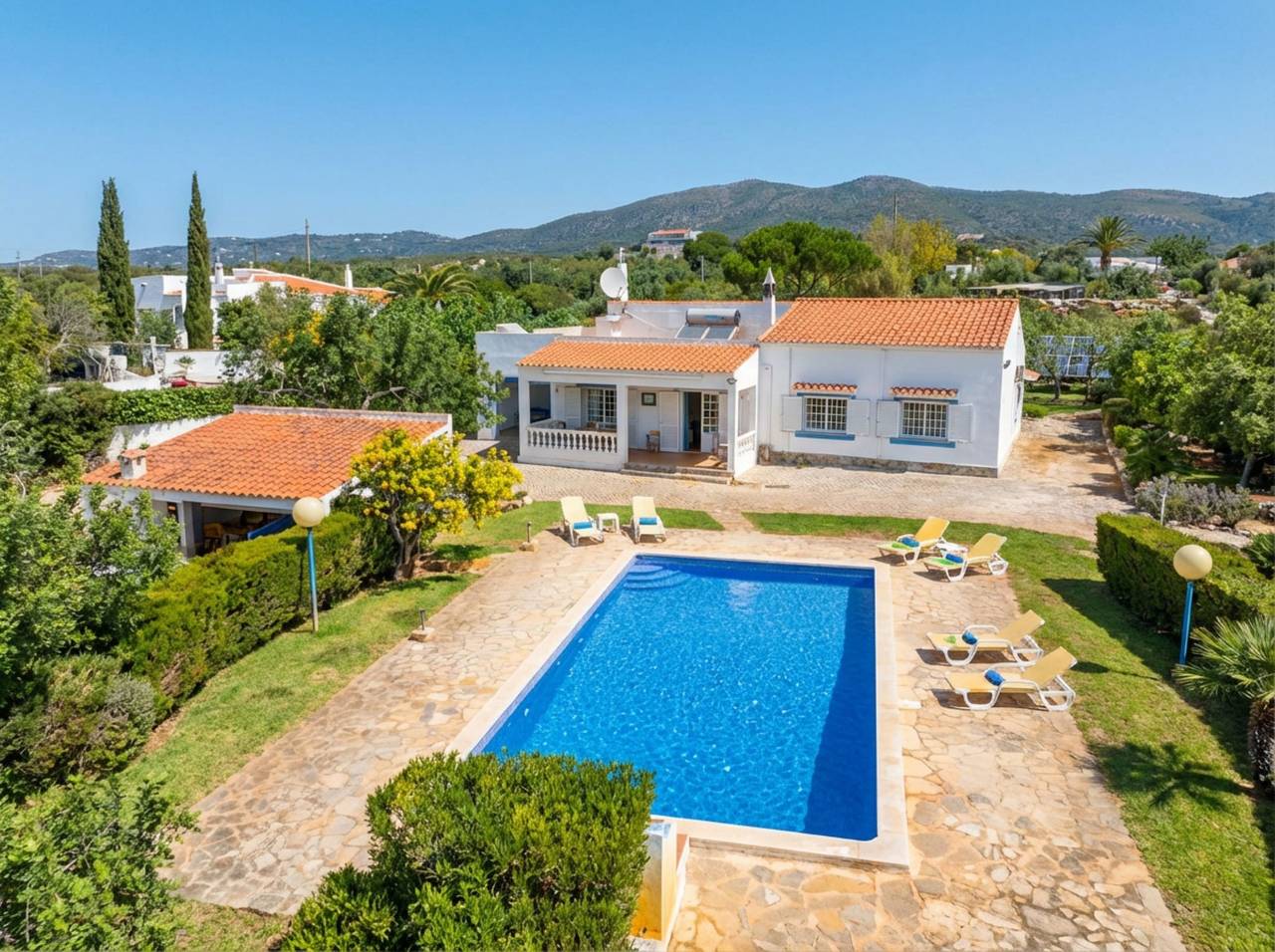 Muxima in Moncarapacho, Parque Natural da Ria Formosa