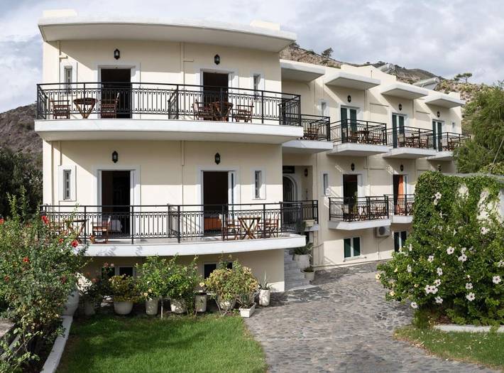 Gîte pour 2 personnes, avec jardin ainsi que vue et balcon dans Soúgia - 2