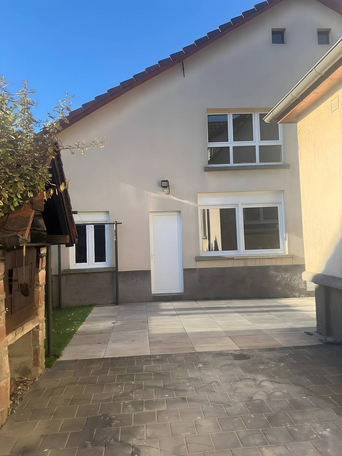 Apartamento entero, Apartamento « L'Échappée » con terraza compartida, Wi-Fi y aire acondicionado in Geispolsheim, Región de Estrasburgo