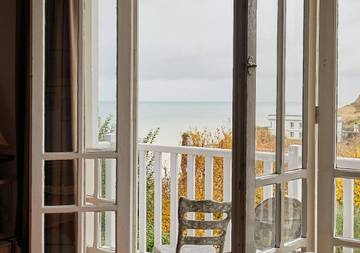 Cottage pour 10 personnes, avec jardin et vue dans Bois de Cise