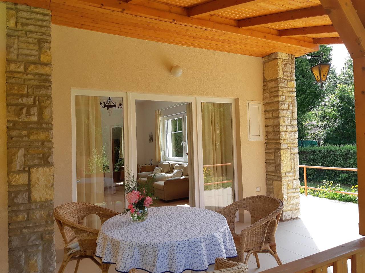 Renoviertes Haus in Zamárdi mit Großer Terrasse in Zamardi, Siófok und Umgebung