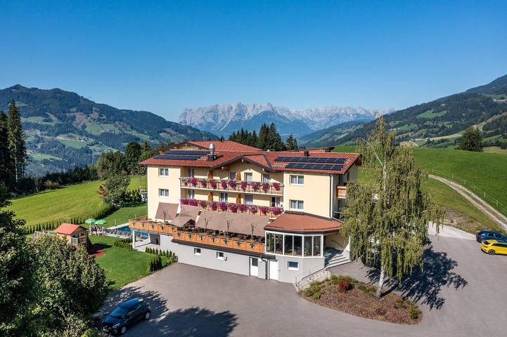 Hotel für 4 Personen, mit Sauna und Garten sowie Balkon, kinderfreundlich in Sankt Johann im Pongau - 2