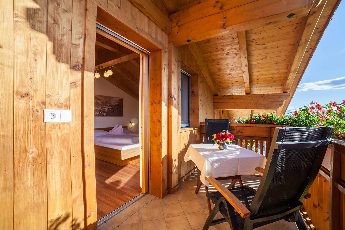 Appartamento intero, Appartamento "Tonigbauernhof Blumenwiese" con vista sulle montagne, balcone e Wi-Fi in Prene, Scena