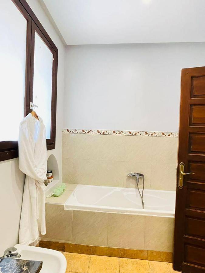 Villa pour 3 personnes, avec jacuzzi et piscine