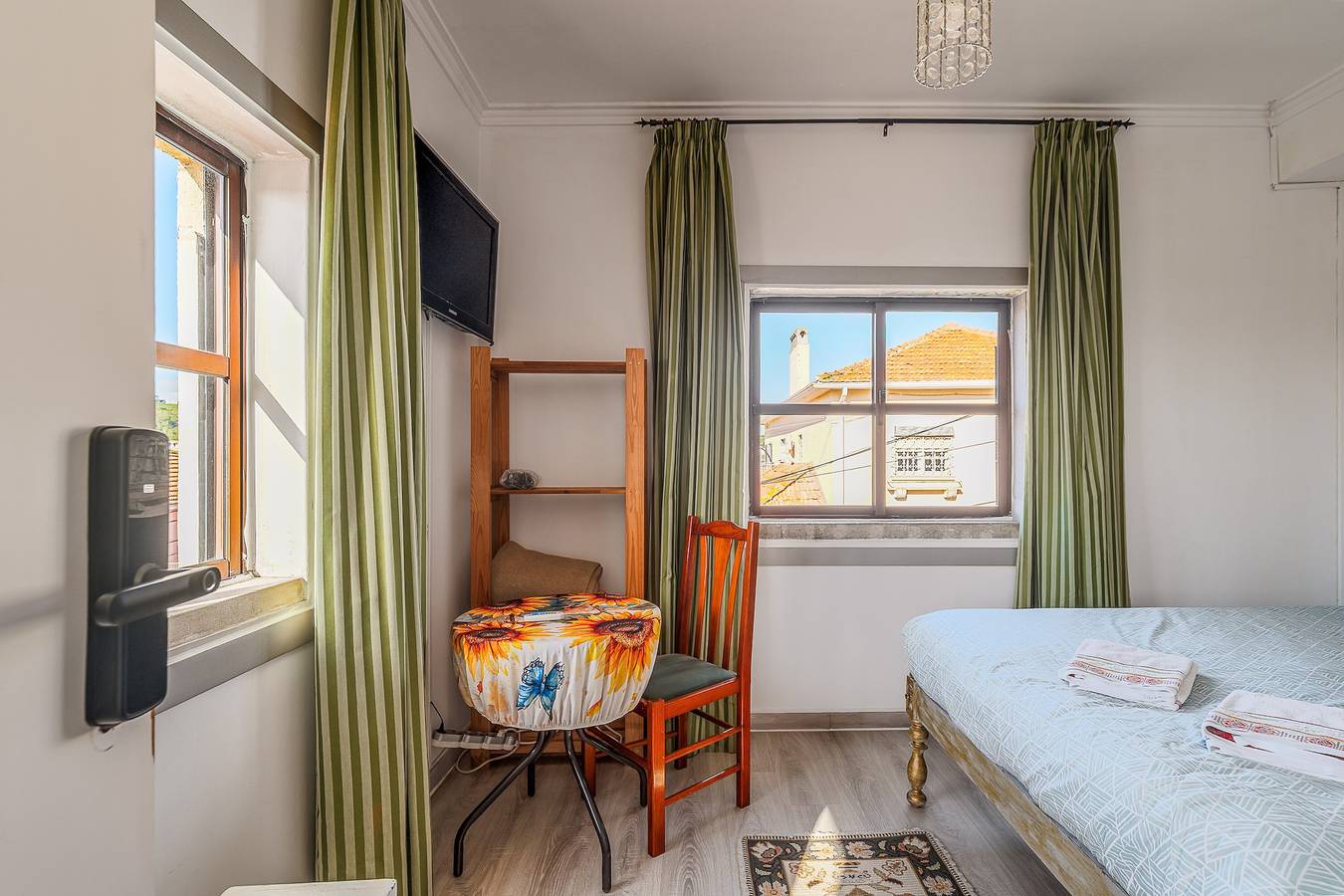 Camera 'Suite 302' con Wi-Fi e aria condizionata in Lisbona, Costa de Lisboa