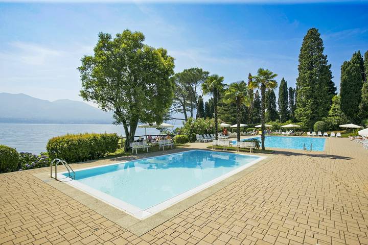 Vakantieappartement voor 2 personen, with zwembad and balkon as well as uitzicht op het meer, met huisdier in Noord-Italië