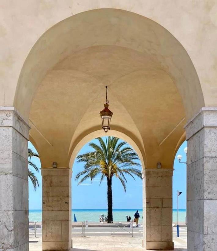 Location de vacances pour 2 personnes, avec vue et balcon, animaux acceptés dans Opera De Nice - 3