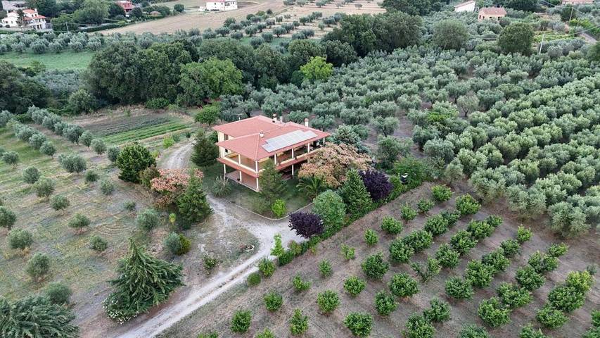 B&b per 4 persone, con Terrazza e Idromassaggio nonché Giardino e Piscina a Viterbo