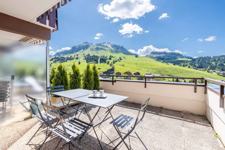 Holiday letting for 4 people, with balcony and view in Le Grand-Bornand