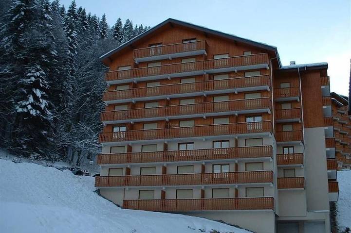 Location de vacances pour 6 personnes, avec balcon à Saint-Jean-d'Aulps