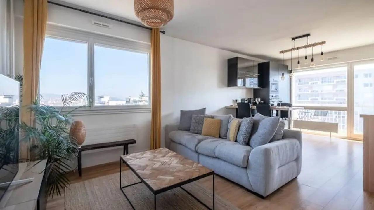 Apartamento vacacional entero, Ferienwohnung für 4 Personen (73 m²) in Tassin-la-Demi-Lune in Tassin-la-Demi-Lune, Lyon region