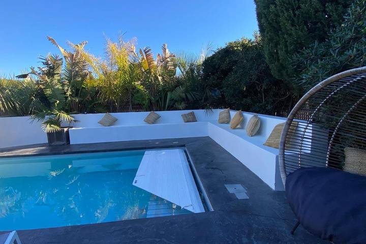 Villa pour 4 personnes, avec piscine et jardin