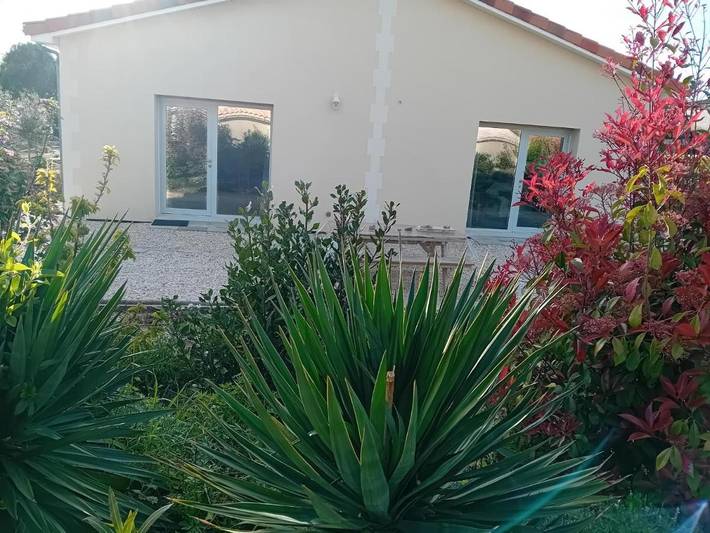 Gîte pour 2 personnes, avec vue et jardin dans Baignes - 3