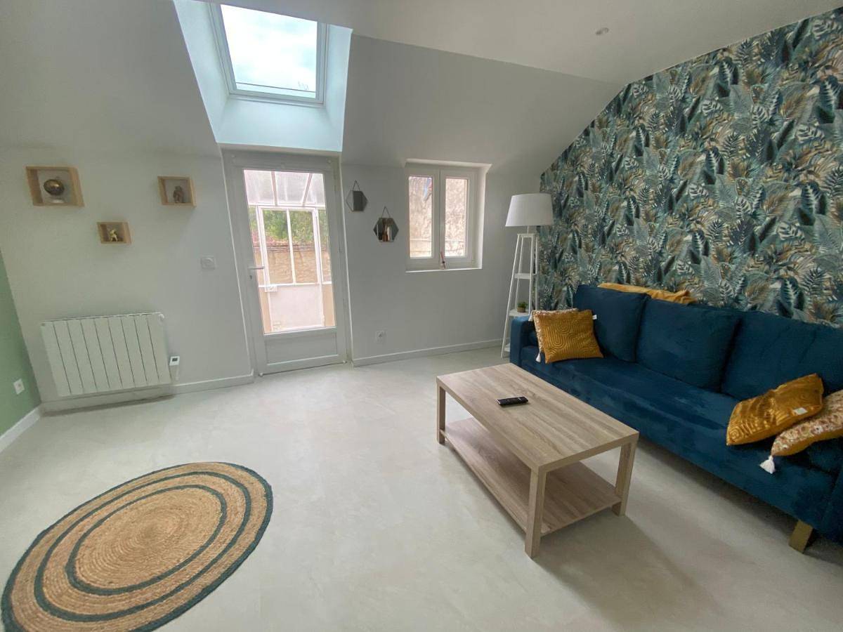 Two-Bedroom House in Nogent-sur-Seine, Aube