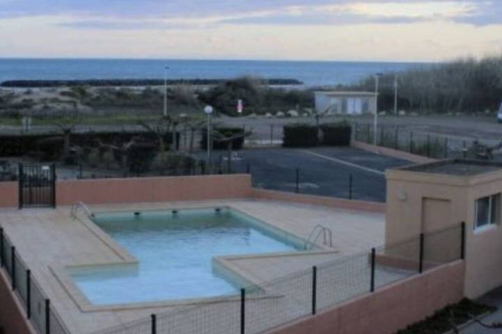 Location de vacances pour 4 personnes, avec terrasse et jardin à Vias